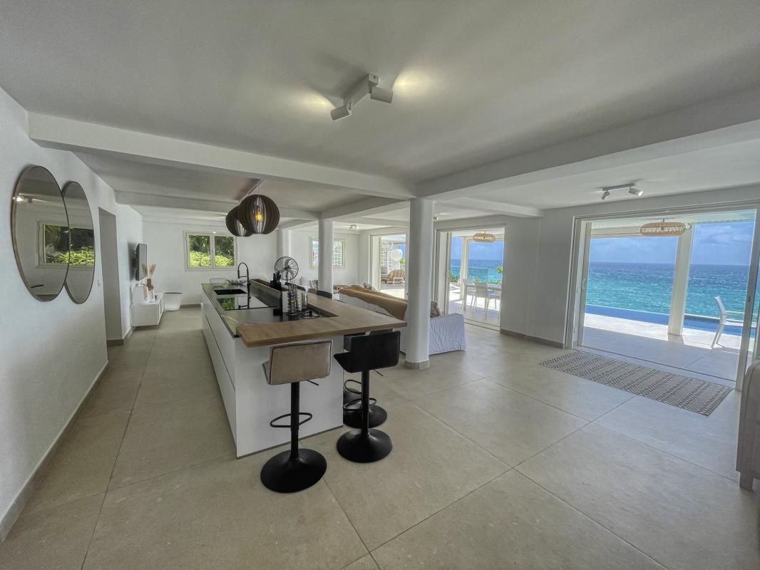 21 Location villa piscine vue mer ilet Gosier Guadeloupe_cuisine